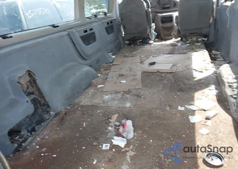 2003 Ford E-350 Super Duty Xl/Xlt z USA, uszkodzony, nr VIN 1FBSS31S23HB63926